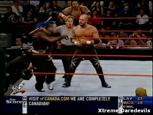 WWE-10-27-2001_218.jpg