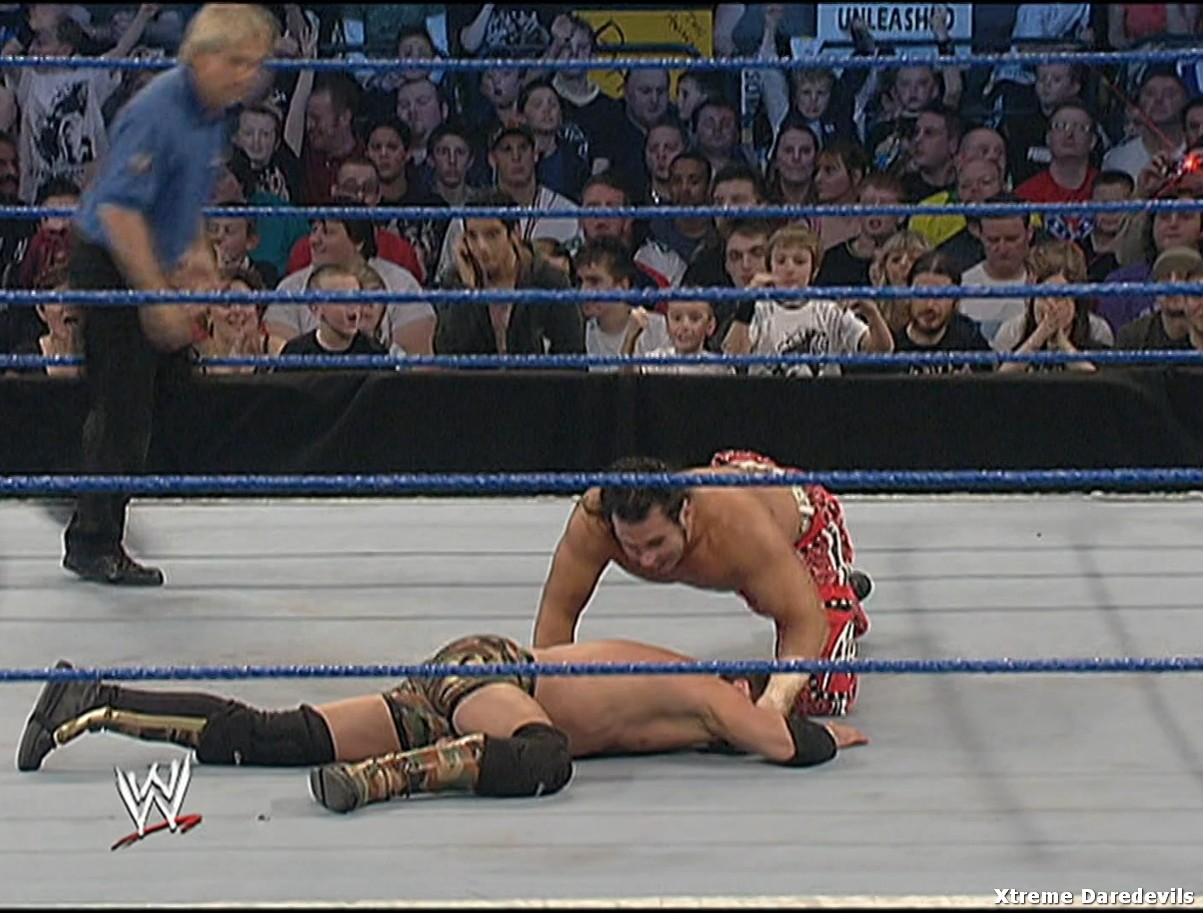 WWE-11-17-2006_160.jpg