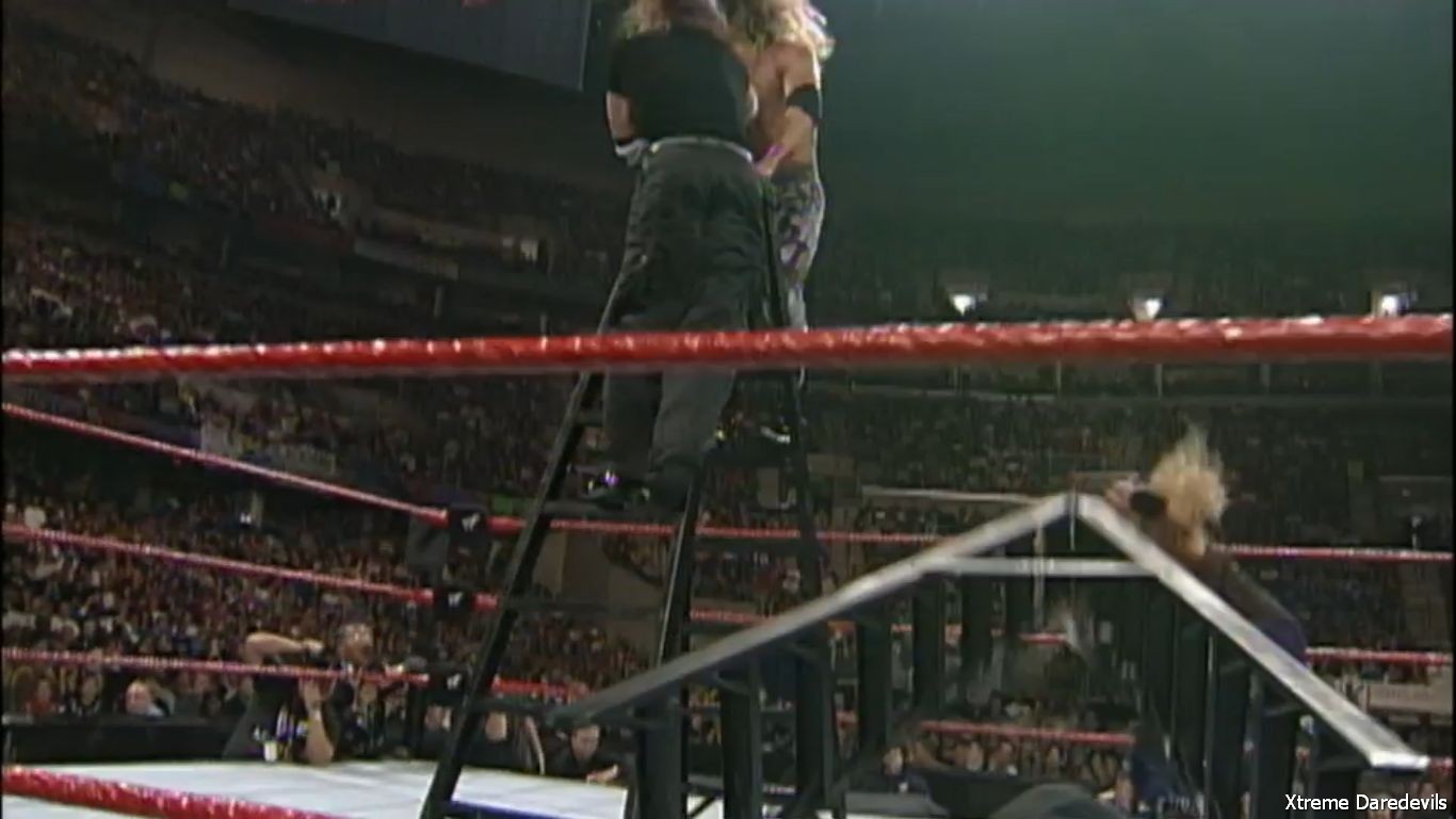 WWECountdown_Ladders_296.jpg