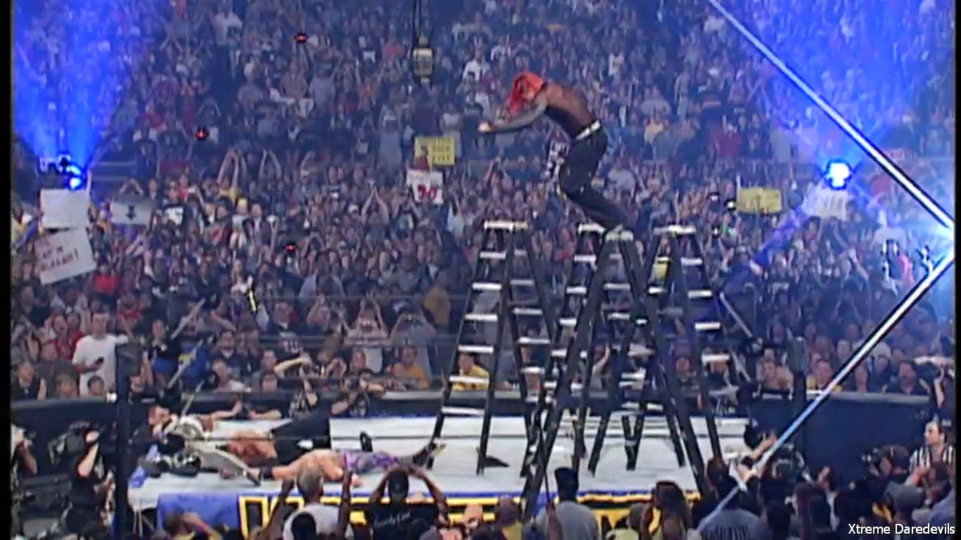 WWECountdown_Ladders_327.jpg