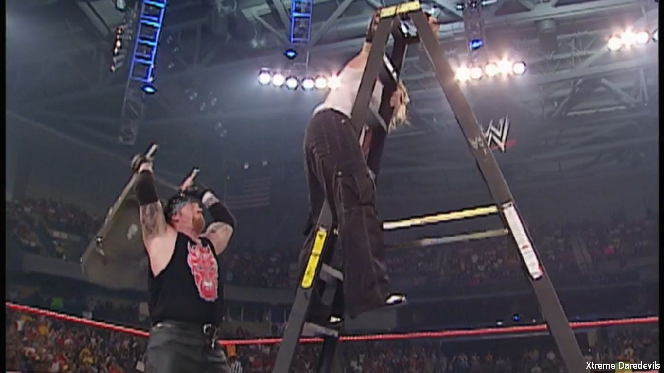 WWECountdown_Ladders_426.jpg