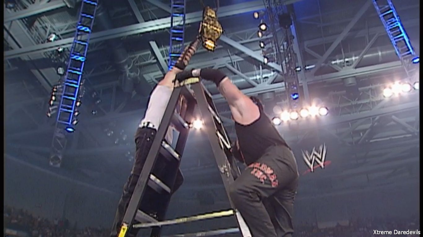 WWECountdown_Ladders_433.jpg