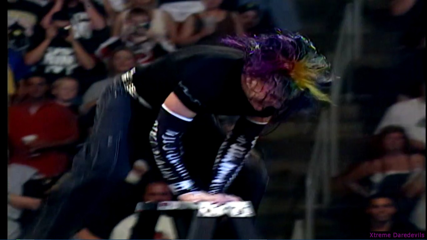 ExtremeRules_09_2002.jpg