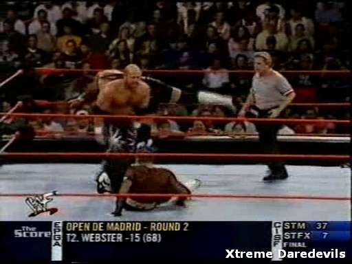 WWE-10-27-2001_214.jpg