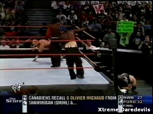 WWE-10-27-2001_246.jpg