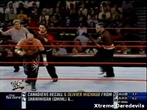 WWE-10-27-2001_247.jpg