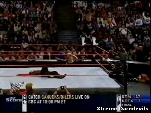 WWE-10-27-2001_262.jpg