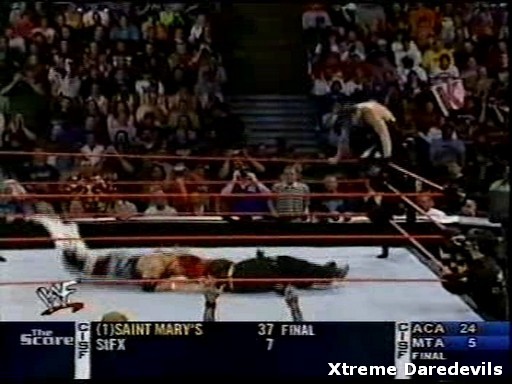 WWE-10-27-2001_266.jpg
