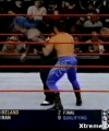 WWE-11-10-2001_136.jpg