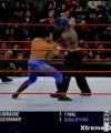 WWE-11-10-2001_141.jpg