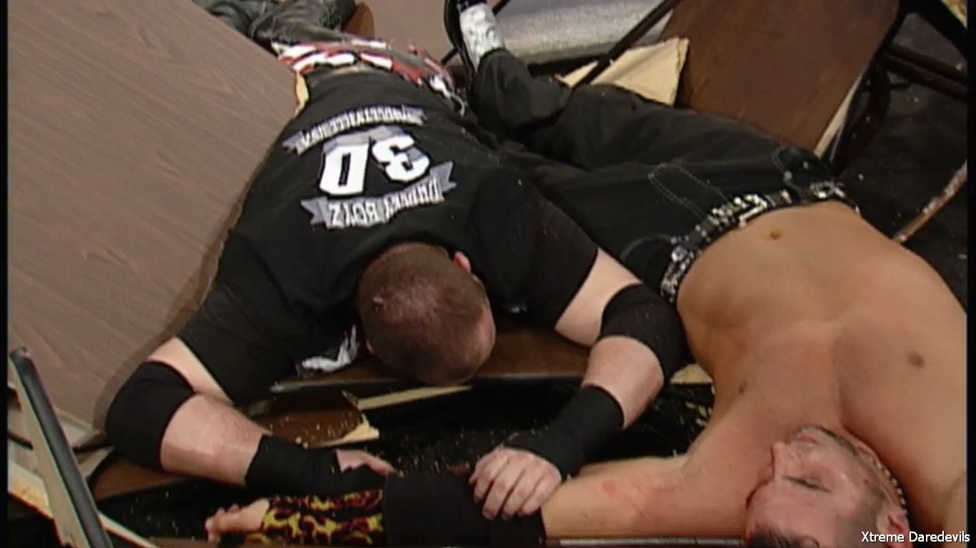 WWECountdown_Ladders_591.jpg