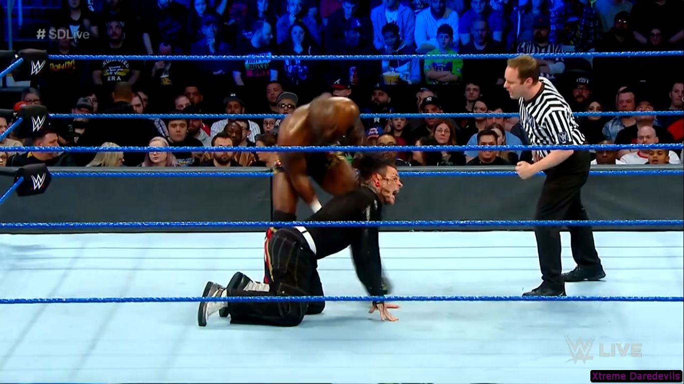 Smackdown04-17-_2110.jpg